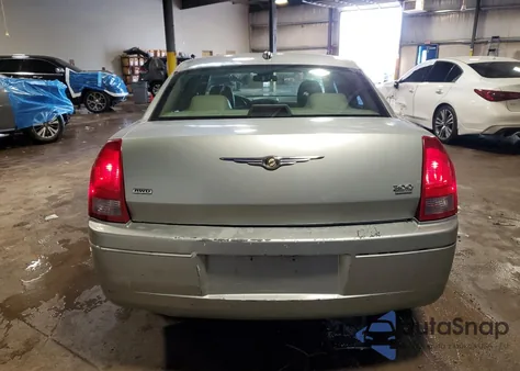 2006 Chrysler 300 Touring from USA, damaged, VIN 2C3LK53GX6H134827